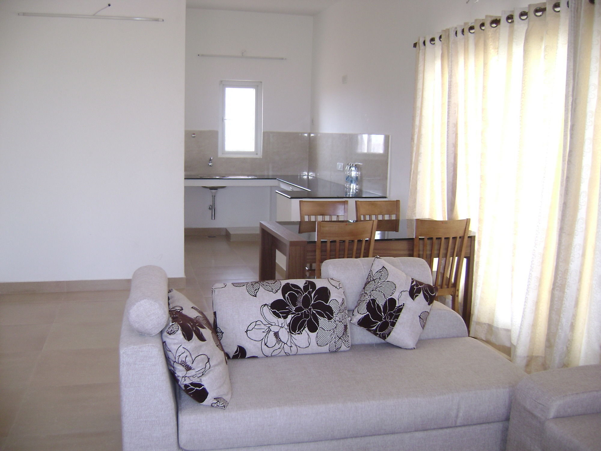 מלון Ayyampālaiyam Oyo 24200 Bahri Beautiful Country מראה חיצוני תמונה